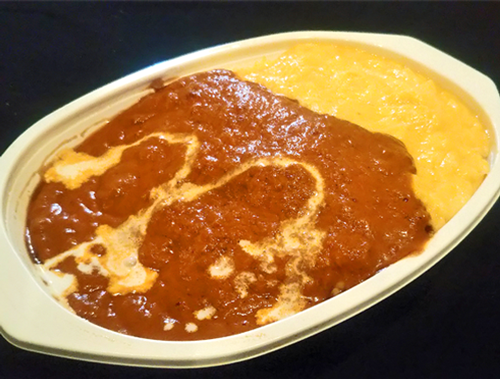 タンドリーチキンのふわとろオムライス(キーマカレーソース)